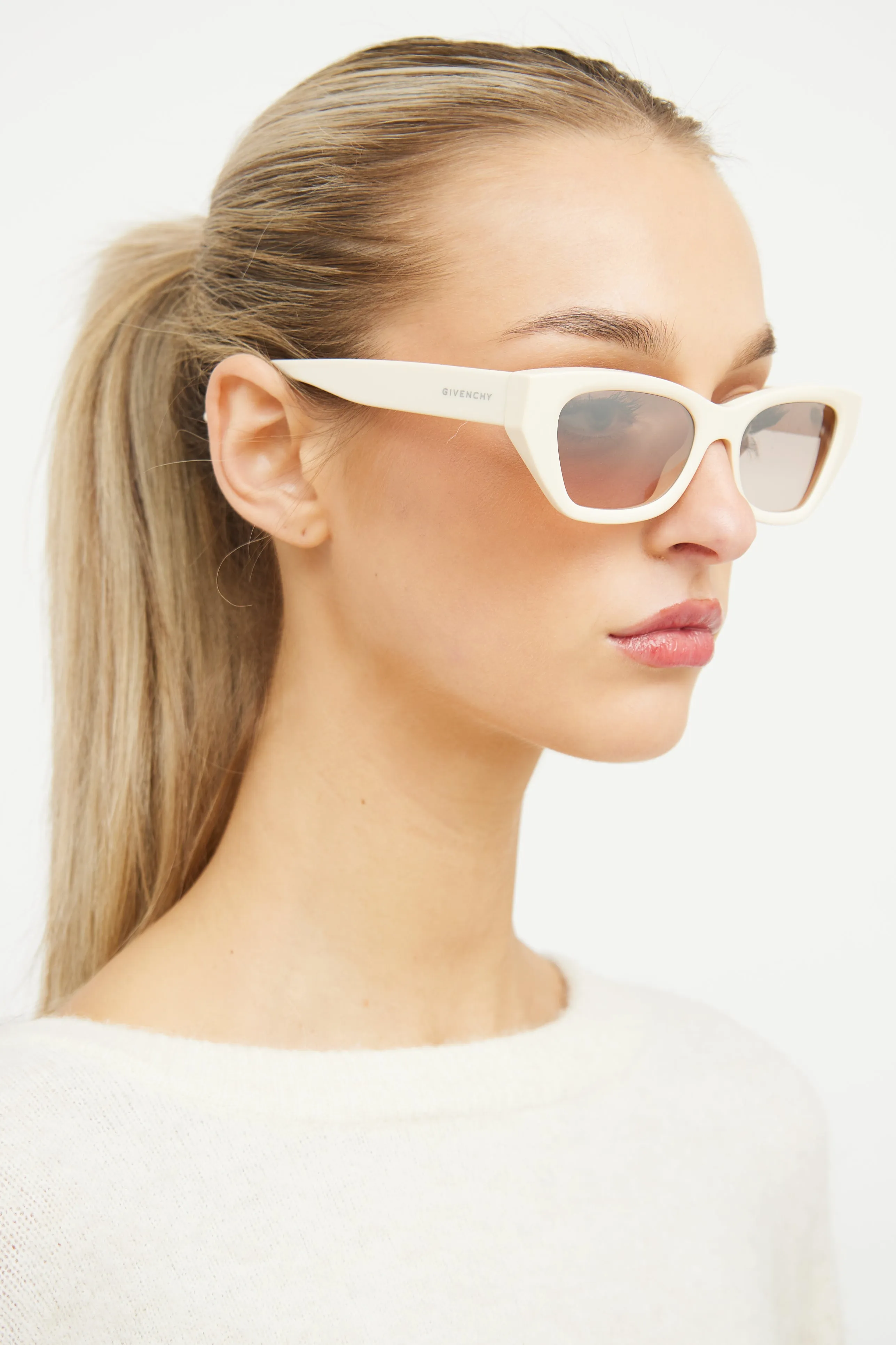 Cream Rectangle GV 7209/S Sunglasses