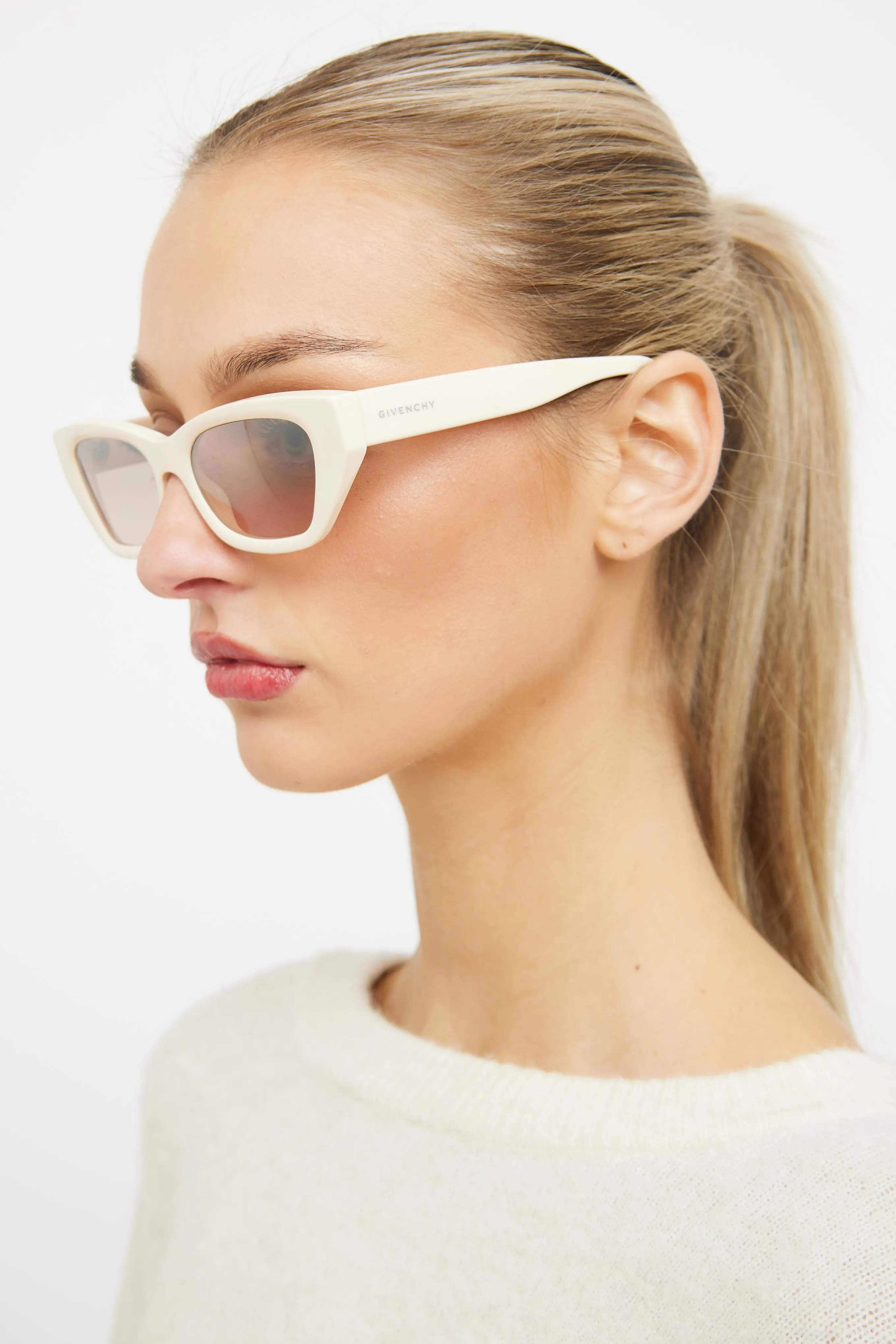 Cream Rectangle GV 7209/S Sunglasses